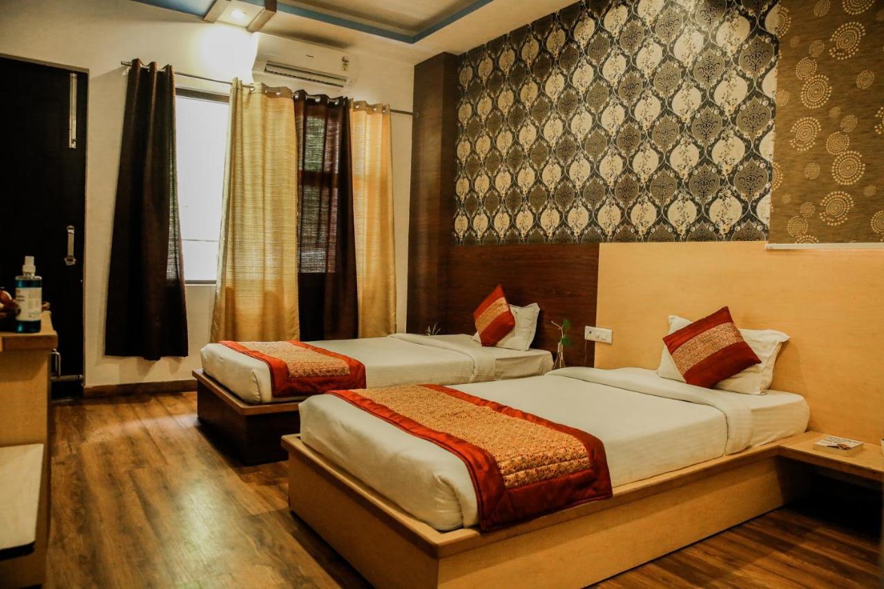 Hotel Grand Tapovan Shivpuri  Экстерьер фото